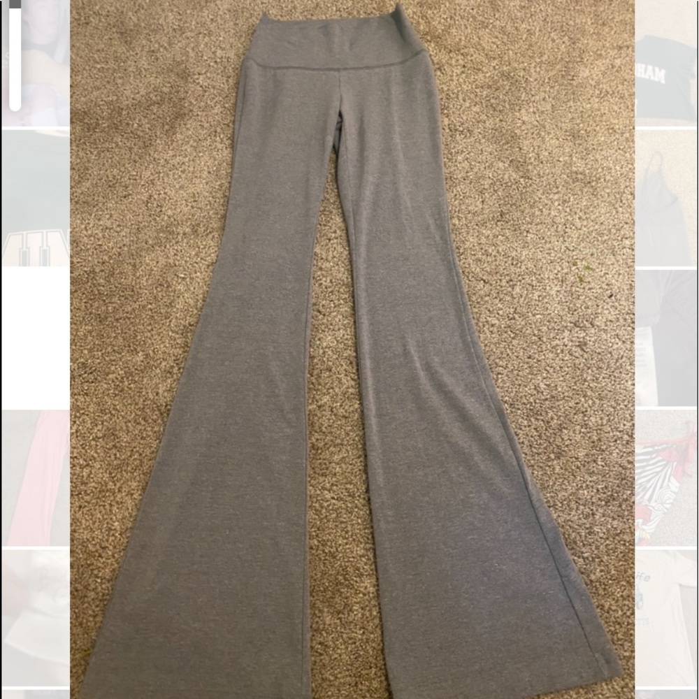 grey yoga pants